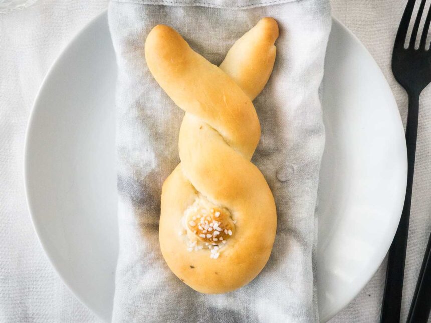 Petits Roulés de Pâques Maison en Forme de Lapin