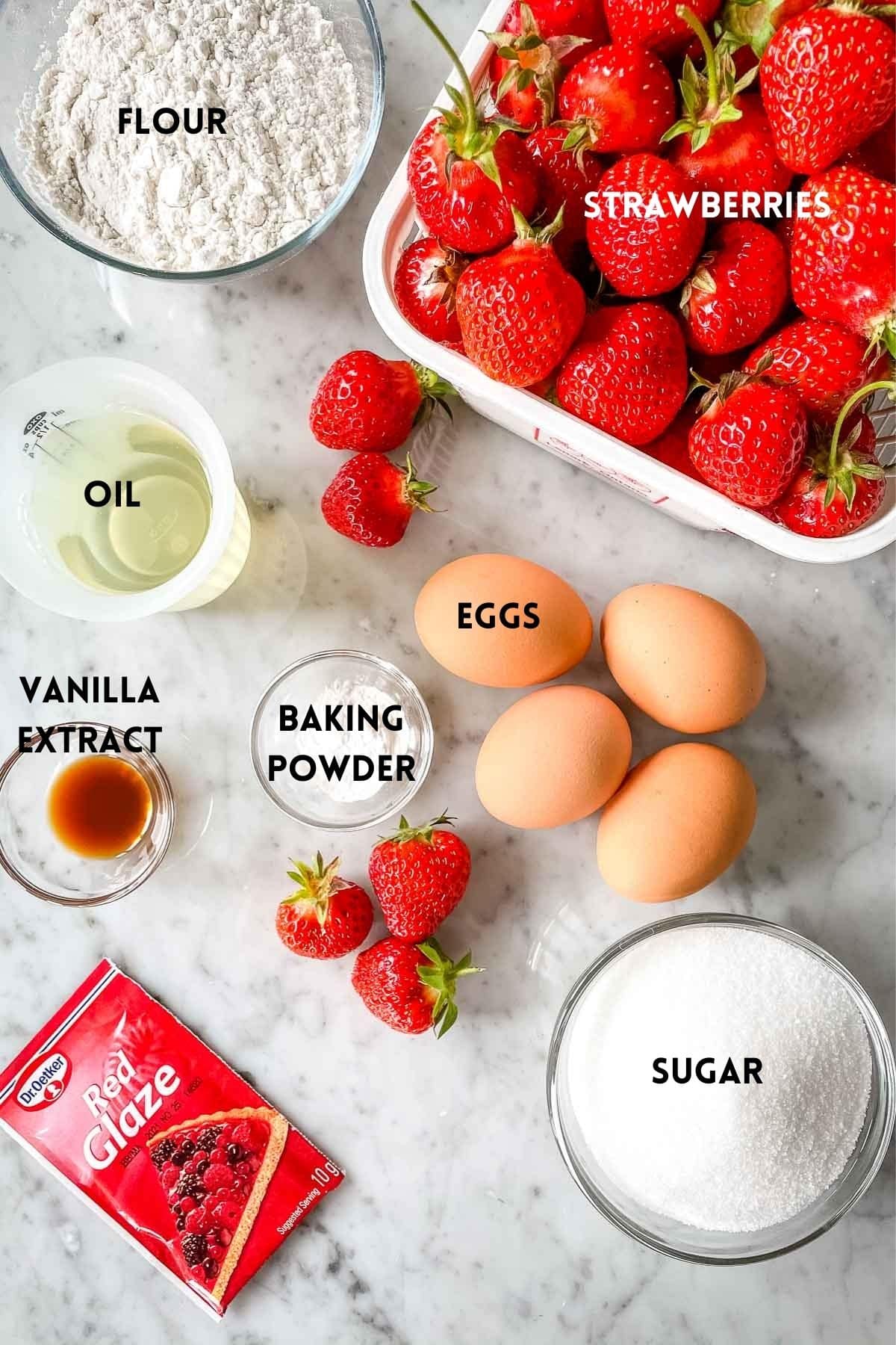 Ingrédients pour faire un gâteau aux fraises