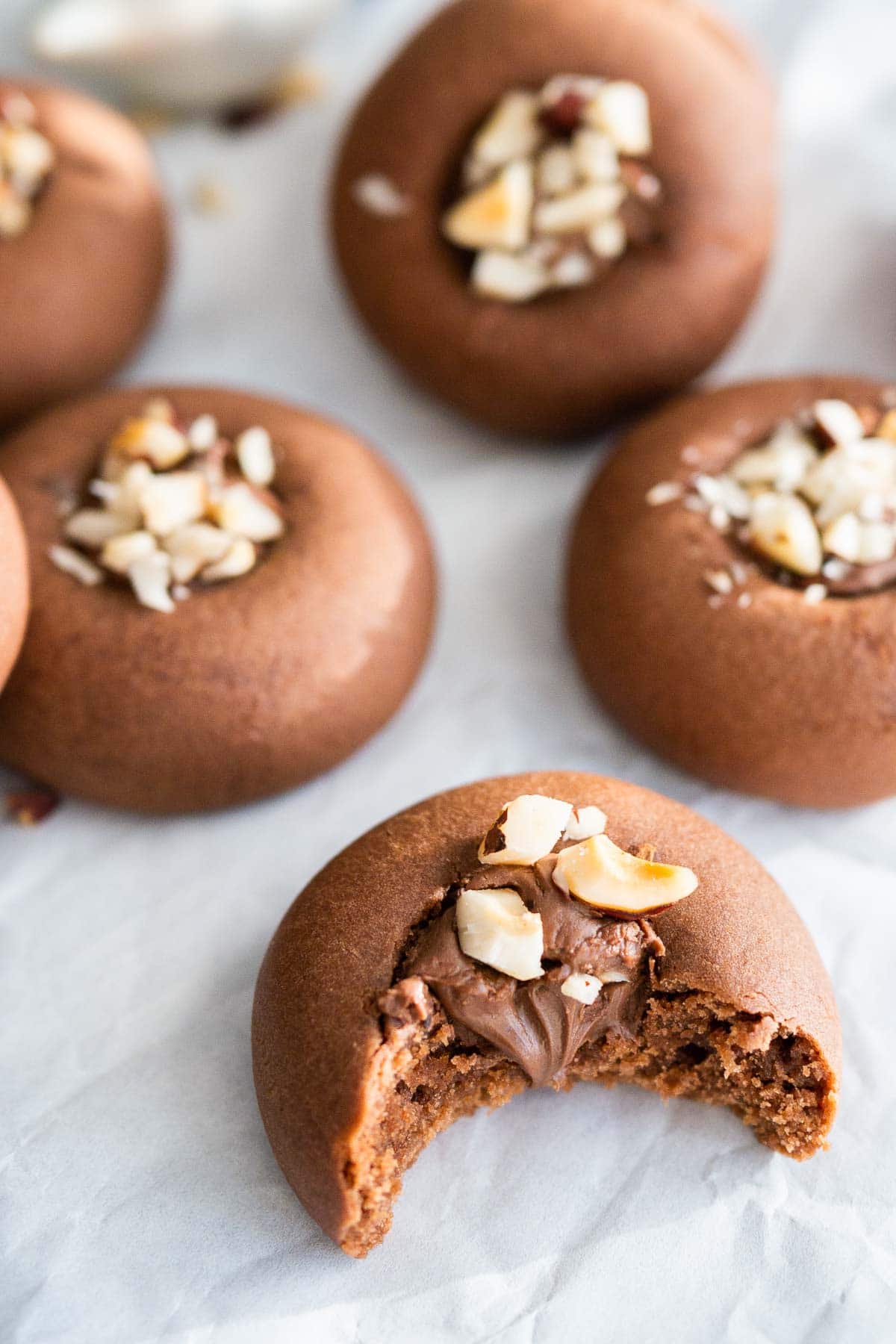 Cookie au Nutella avec une bouchée manquante