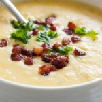 Soupe de pommes de terre et de bacon facile