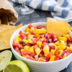 Recette de salsa à la tomate fraîche et à la mangue