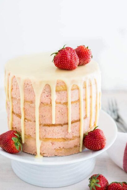 Gâteau Nu de Fraises en Couches