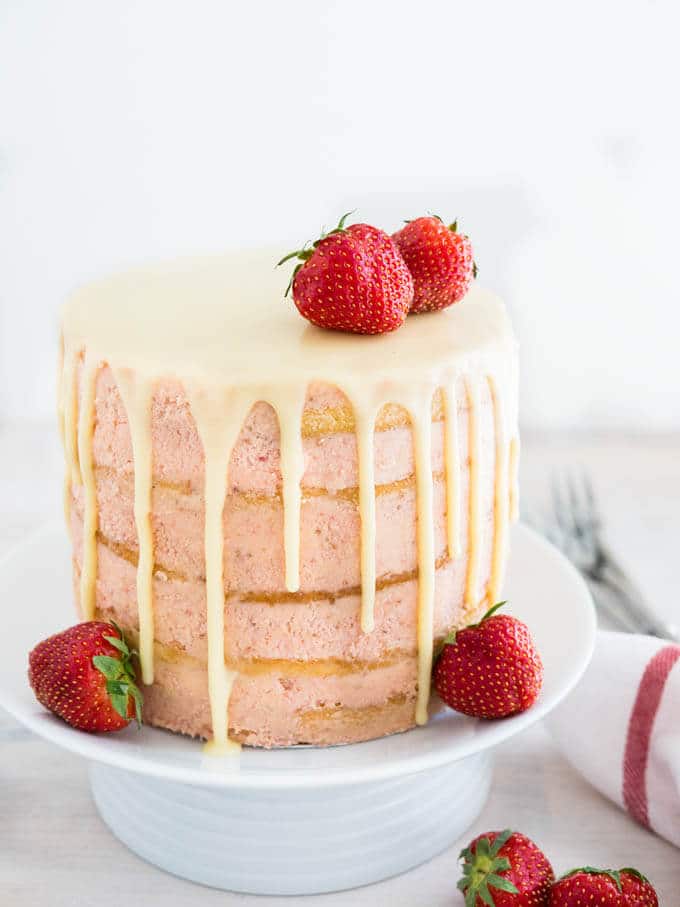 Gâteau Nu de Fraises en Couches
